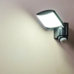 Applique murale d'extérieur Larvik LED Anthracite, 1 lumière, Détecteur de mouvement