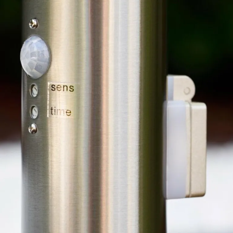 Borne d'éclairage Tunes Acier inoxydable, 1 lumière, Détecteur de mouvement